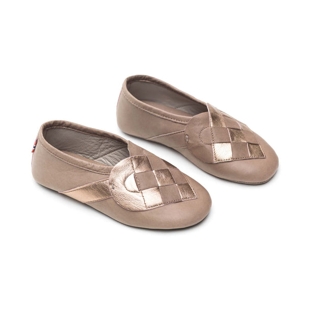 "Lille Elskling" girls leather slippers | taupe