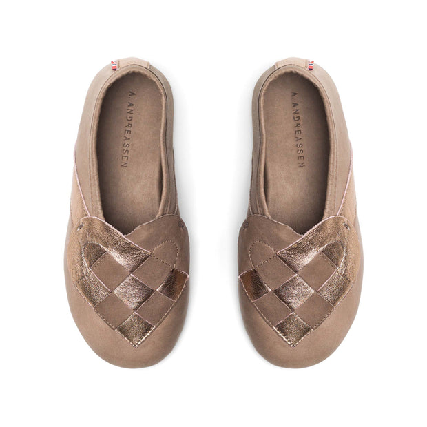"Lille Elskling" girls leather slippers | taupe