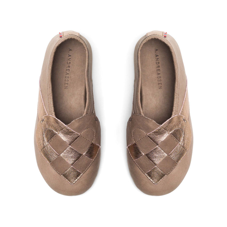 "Lille Elskling" girls leather slippers | taupe