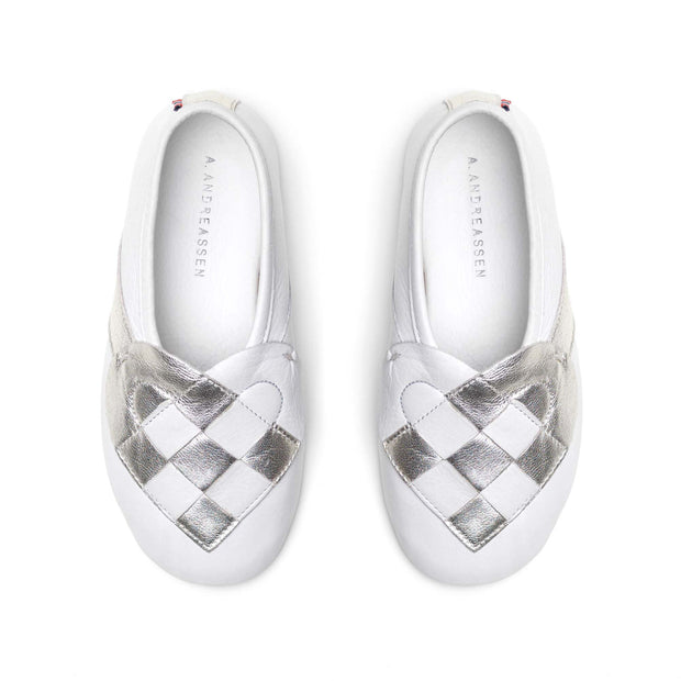 "Lille Elskling" Girls Leather Slippers | White