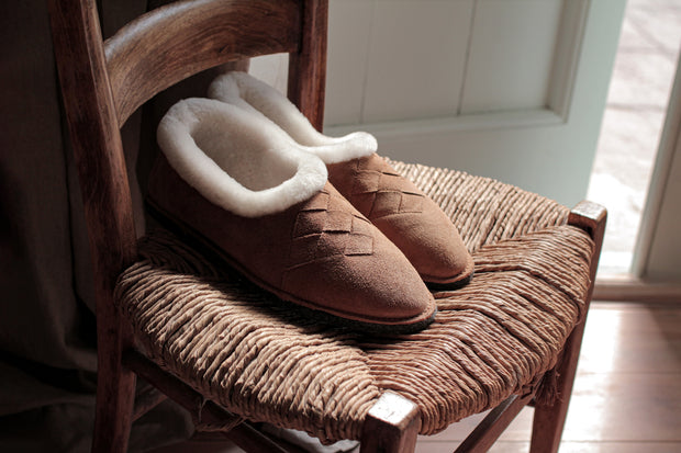 Henrik | Men's Shearling Slippers | Suede & Shearling | Tobacco