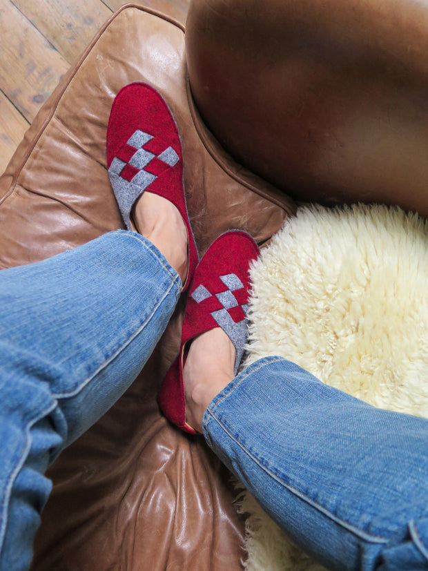 Henrik | Slippers | Wool Felt | Lingonberry